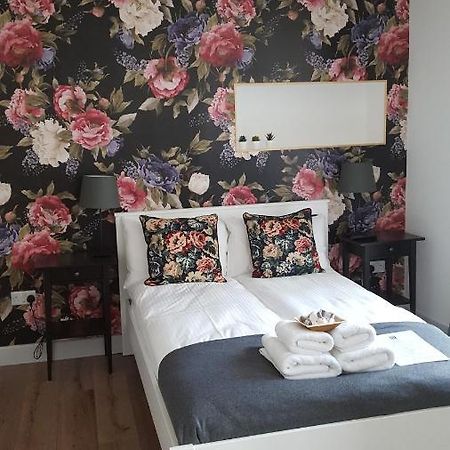 Pasta Factory Guest Rooms Galway Bagian luar foto