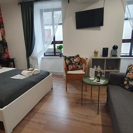 Pasta Factory Guest Rooms Galway Bagian luar foto