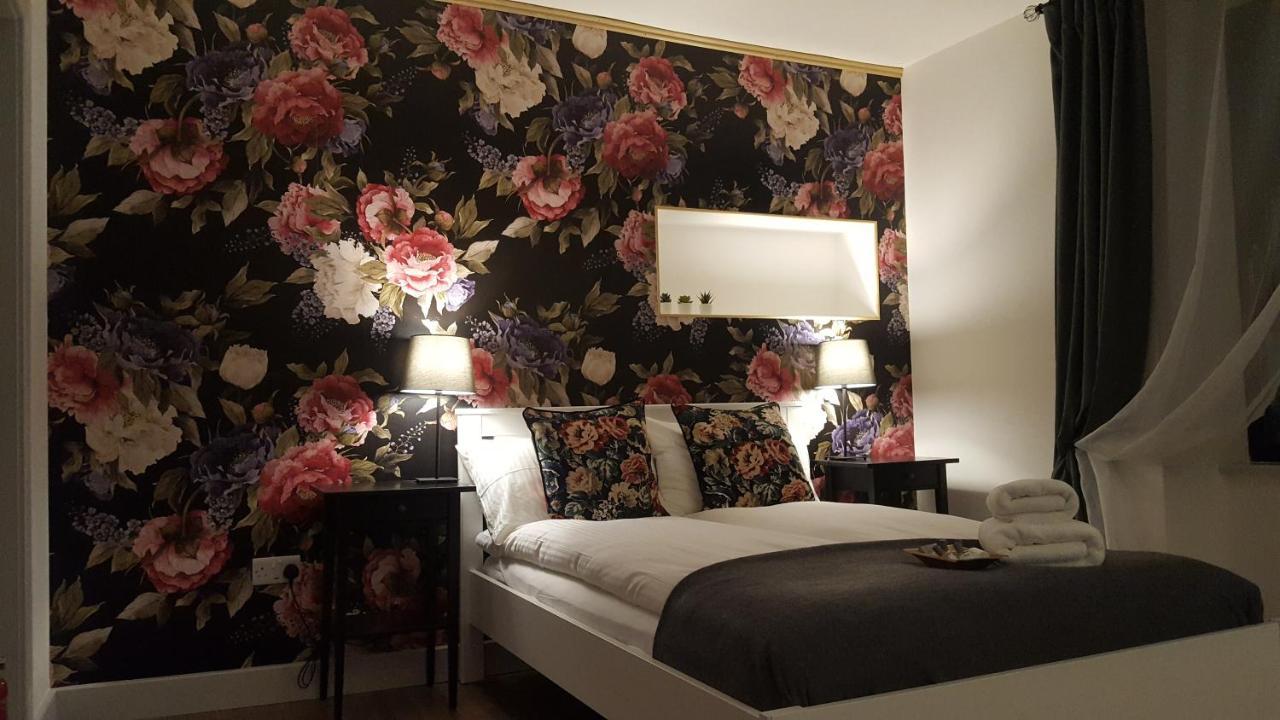 Pasta Factory Guest Rooms Galway Bagian luar foto