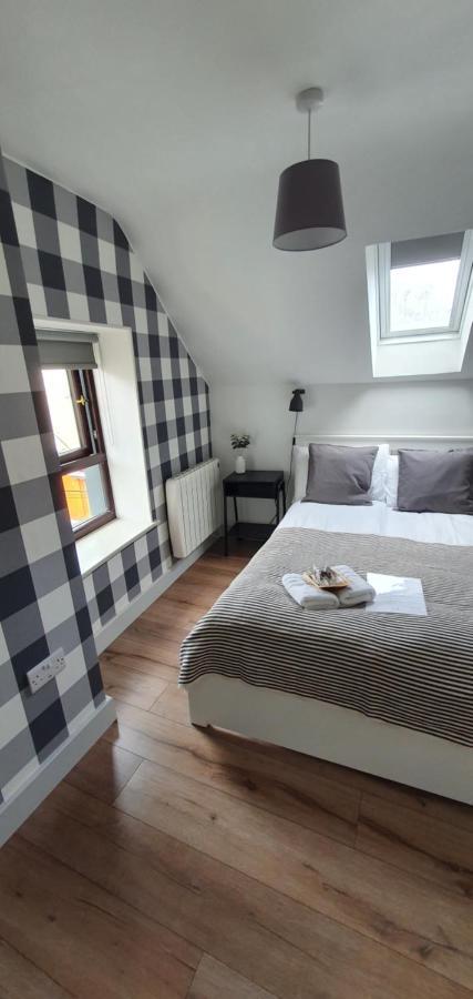 Pasta Factory Guest Rooms Galway Bagian luar foto