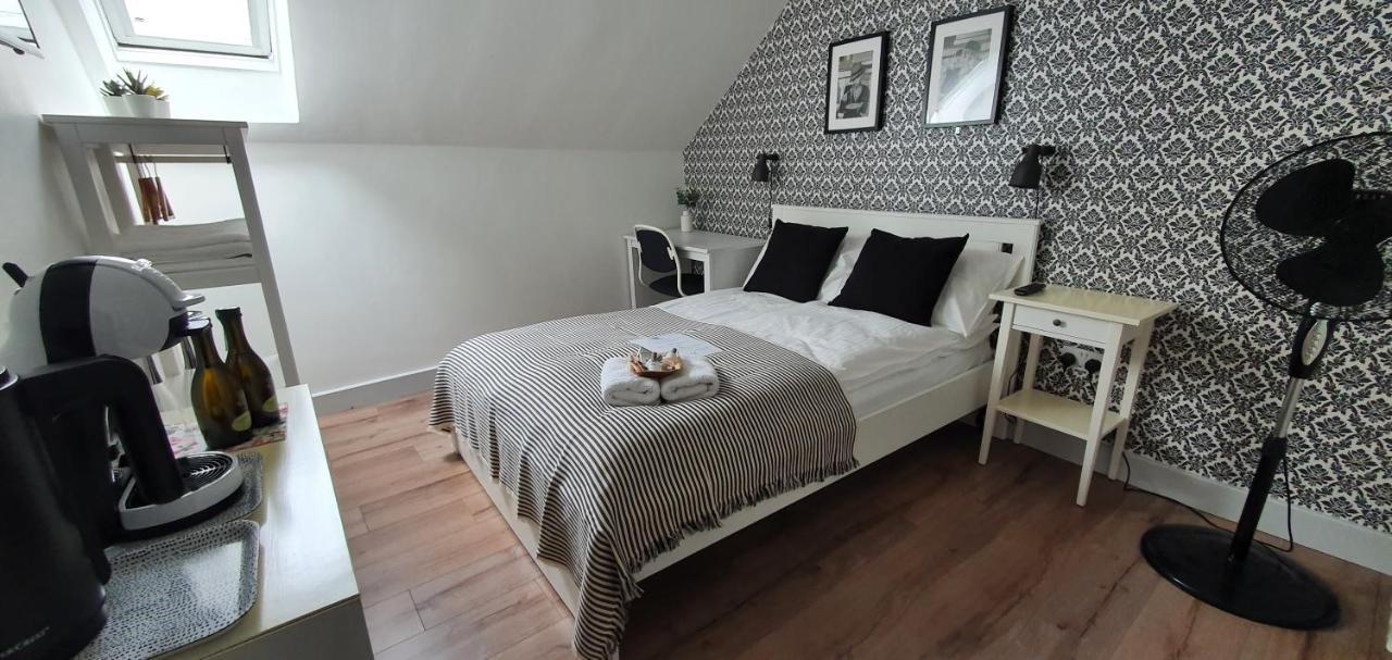 Pasta Factory Guest Rooms Galway Bagian luar foto