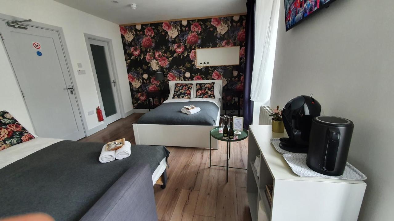 Pasta Factory Guest Rooms Galway Bagian luar foto