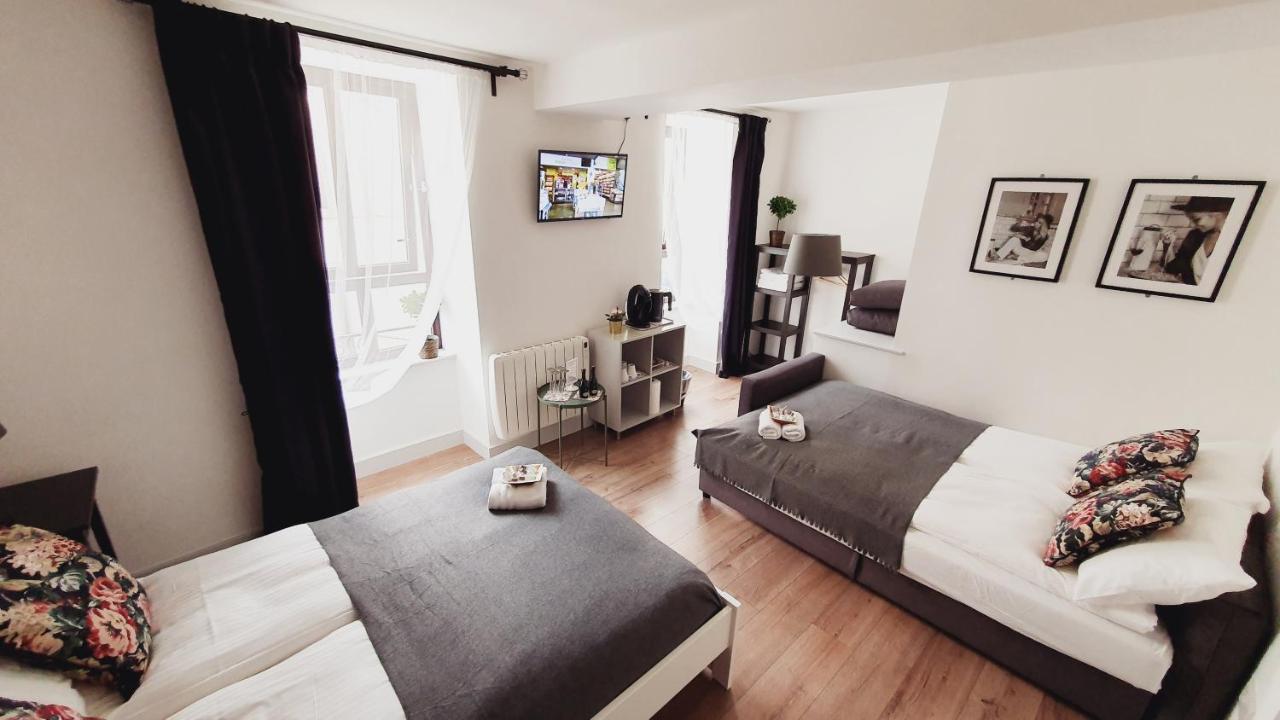 Pasta Factory Guest Rooms Galway Bagian luar foto