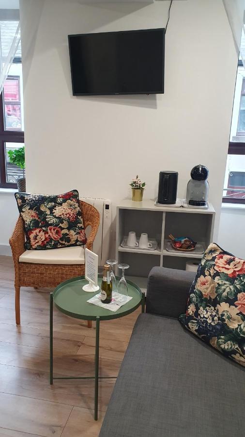 Pasta Factory Guest Rooms Galway Bagian luar foto