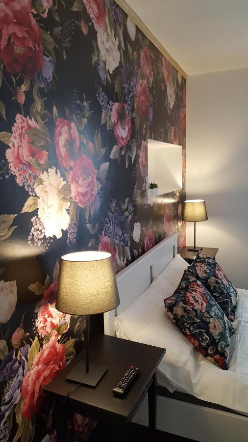 Pasta Factory Guest Rooms Galway Bagian luar foto