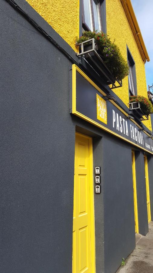 Pasta Factory Guest Rooms Galway Bagian luar foto