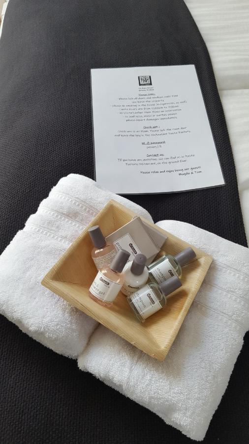 Pasta Factory Guest Rooms Galway Bagian luar foto