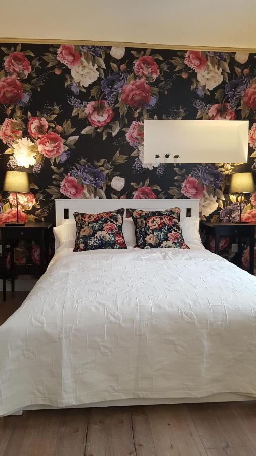 Pasta Factory Guest Rooms Galway Bagian luar foto