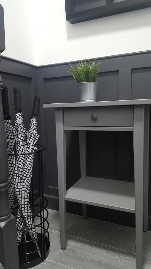 Pasta Factory Guest Rooms Galway Bagian luar foto