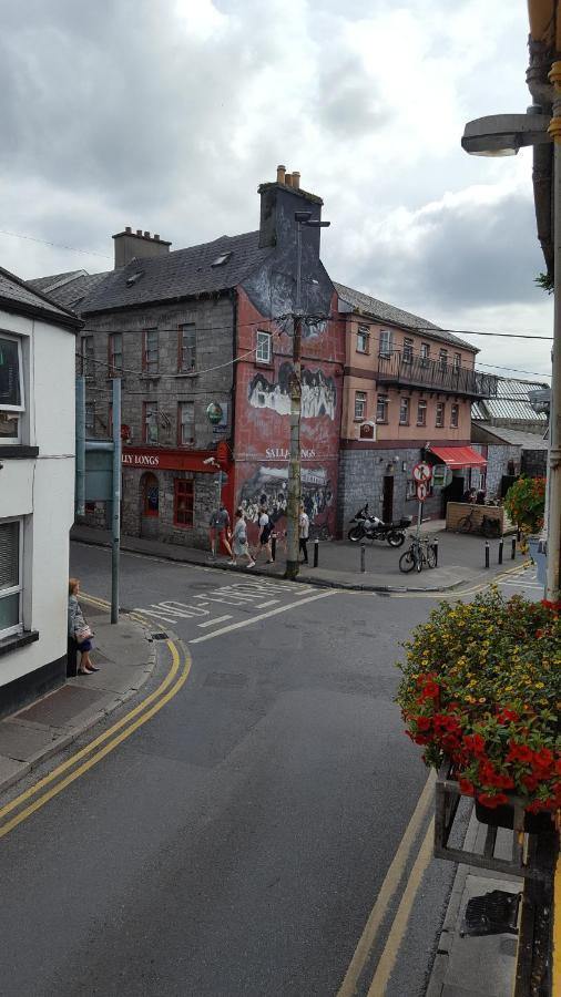 Pasta Factory Guest Rooms Galway Bagian luar foto